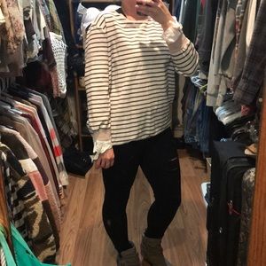 Doe & Rae Crew neck top